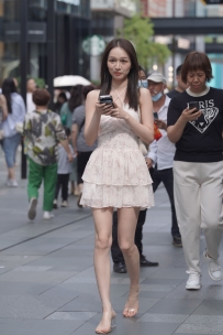 【精选街拍】Vol.3608 清甜可爱碎花纱裙 [70P-739MB]